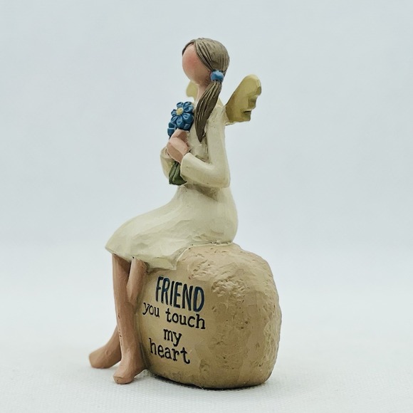 Blossom Bucket 2015 B. Lloyd‎ Resin Angel "Friends You Touch My Heart" Figurine - Picture 3 of 6